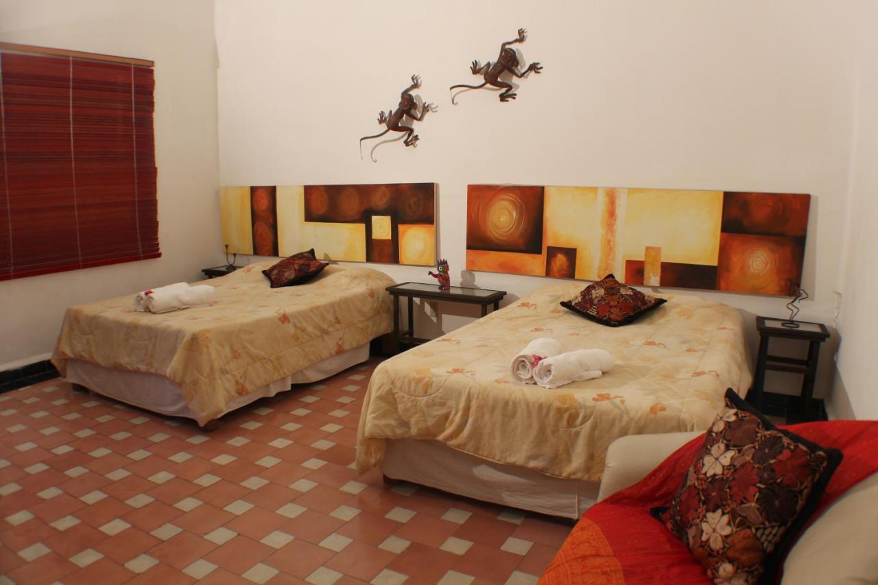 Casa Madero Rooms Куернавака Екстериор снимка